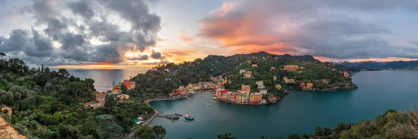 Portofino Itália Vila Piscatória Comuna Cidade Metropolitana Genova Entardecer — Fotografia de Stock