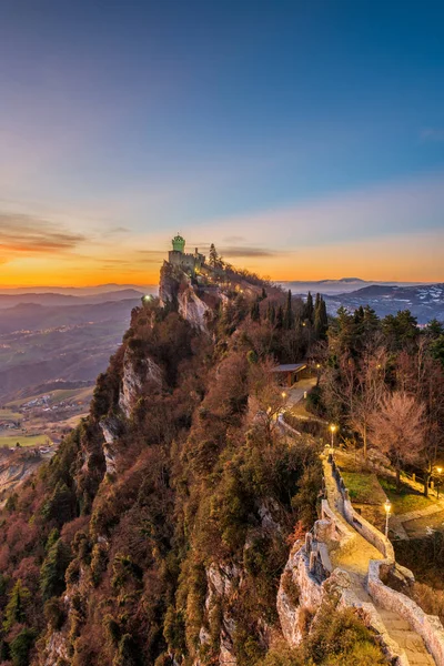 Repubblica San Marino Con Seconda Torre All Alba — Foto Stock