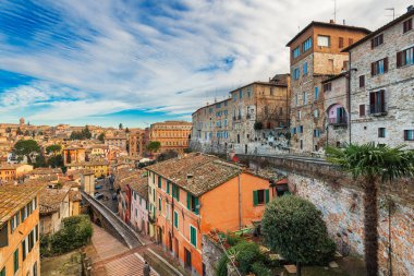 Perugia, İtalya Ortaçağ Aqueduct Sokağı 'nda sabah.
