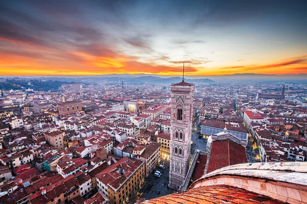 Giottos Bell Tower Florença Itália Cima Anoitecer — Fotografia de Stock