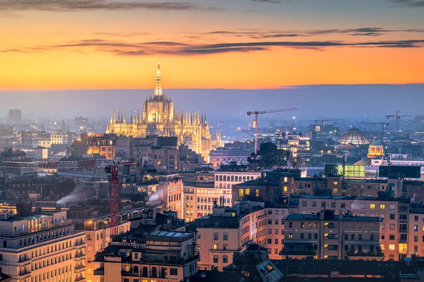 Mediolan Włochy Pejzaż Miejski Duomo Zmierzchu — Zdjęcie stockowe