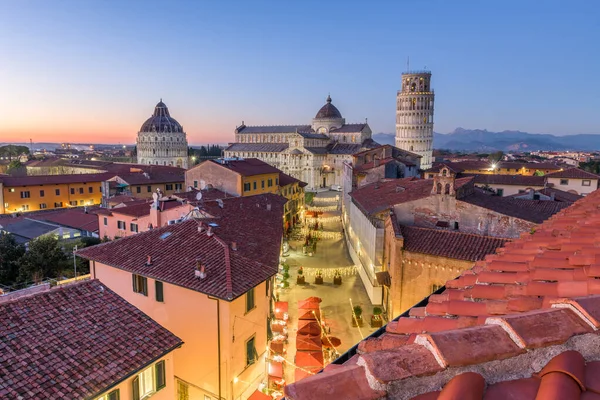 Pisa Olaszország Duomo Ferde Torony Alkonyatkor — Stock Fotó