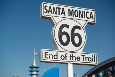 Route 66 Yol Sonu tabelası Los Angeles, Kaliforniya, ABD.