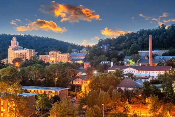 Hot Springs Arkansas Usa Stadtbild Der Abenddämmerung Den Bergen — Stockfoto