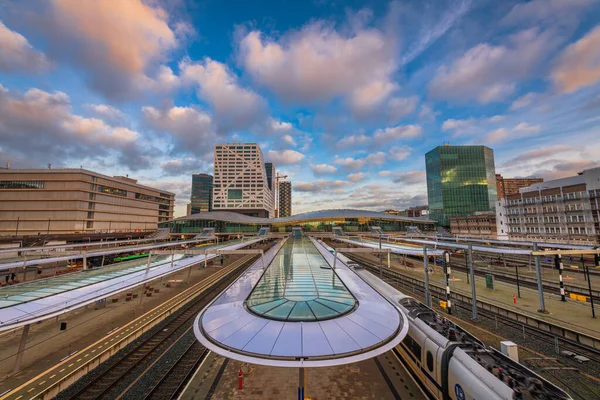 Utrecht Netherlands Dawn Cityscape Overlooking Tracks Rails — Fotografia de Stock