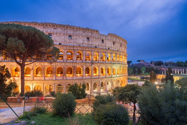 Rom Italien Colosseum Natten — Stockfoto