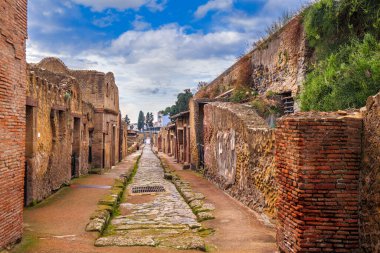 Ercolano, İtalya Herculaneum 'da, MS 79' da Vesuvius Dağı 'nın patlamasında gömülü antik bir Roma kasabası..