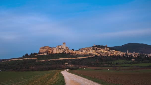 Assisi Italien Stadtsilhouette Mit Der Basilika Des Heiligen Franz Von — Stockvideo