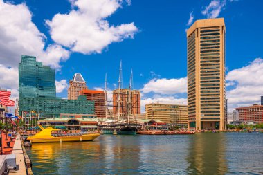 Baltimore, Maryland, ABD Gündüz vakti İç Liman 'da Skyline.