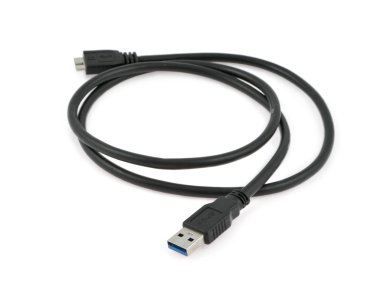 USB kablosu beyazda izole edildi