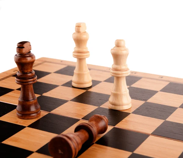 Satranç taşları tahtada