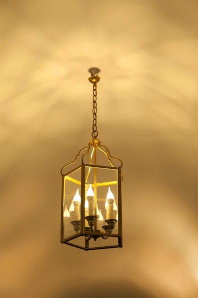 Antique lamp hanging from the ceiling — Stock Photo, Image