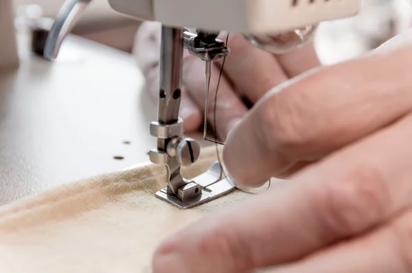 Closeup woman hands sewing — Stock Photo, Image