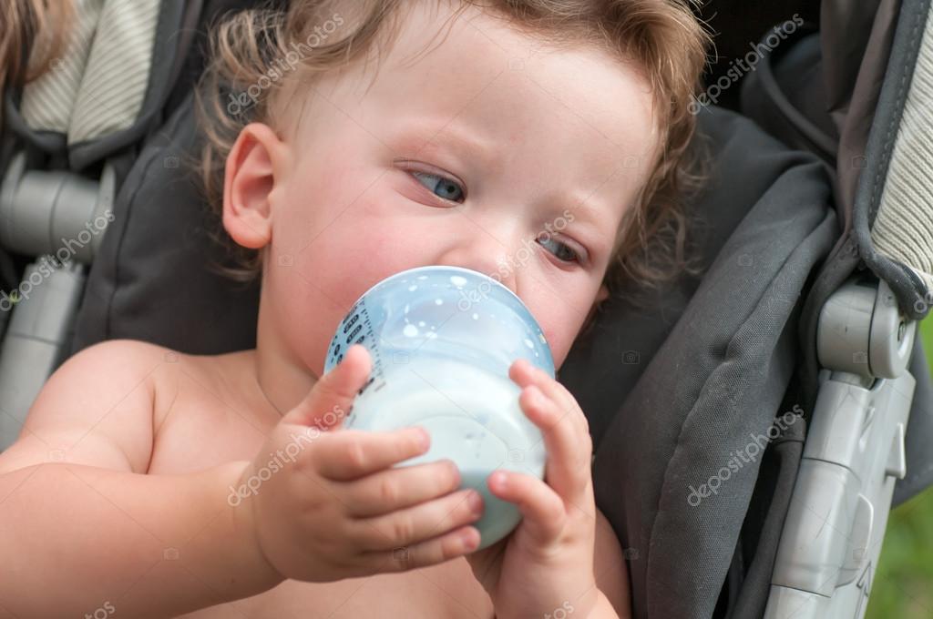 boy sucks milk Boy sucks milk