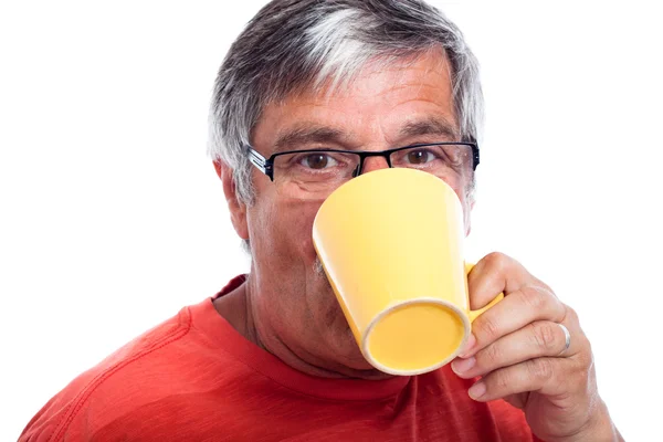 Senior man drinken — Stockfoto