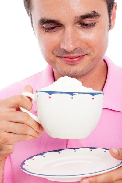 Sorrindo homem segurando xícara de café — Fotografia de Stock