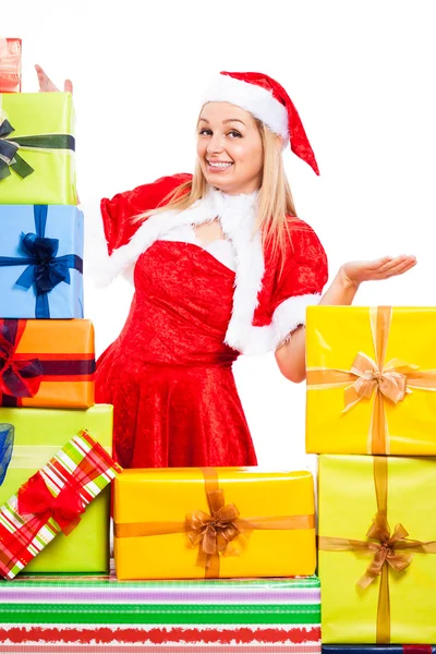 Glückliche weibliche Weihnachtsmann mit Geschenken Stockbild