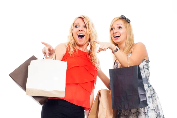 Extatische vrouwen winkelen — Stockfoto