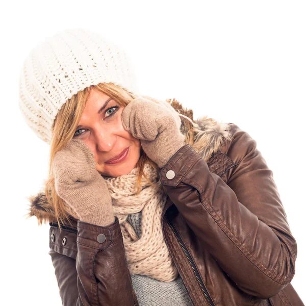 Gelukkige vrouw in winterkleren — Stockfoto