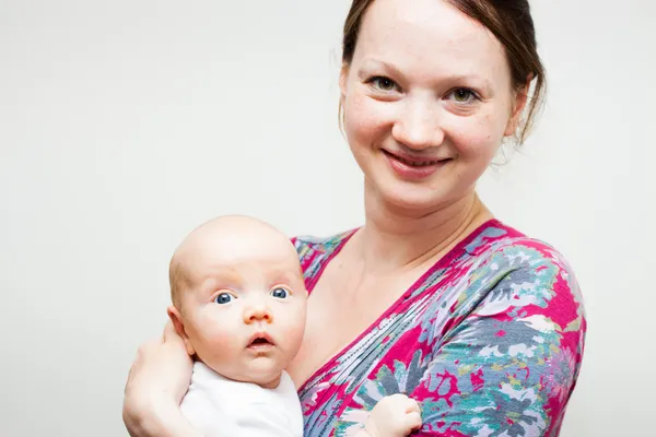 Mãe feliz com menino — Fotografia de Stock