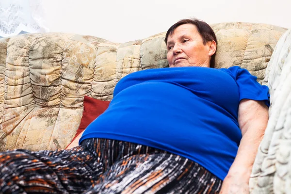 Fettleibige ältere Frau — Stockfoto