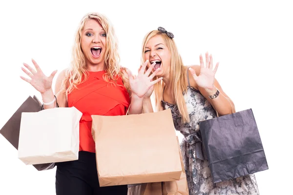 Gek meisjes winkelen — Stockfoto