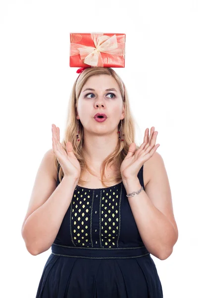 Woman with gift on the head — Stock Photo, Image