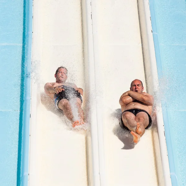 Les gens au parc aquatique — Photo