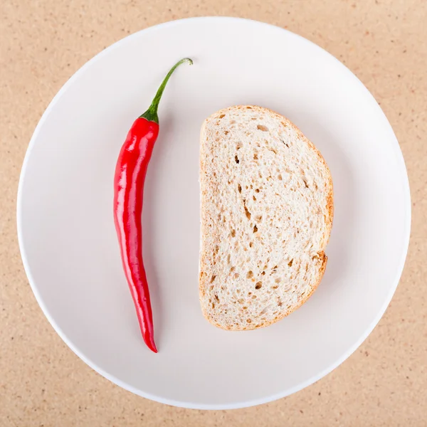 Peperoncino fresco con pane — Foto Stock