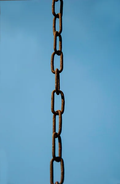 Chain on the background of sky — Stock Photo, Image
