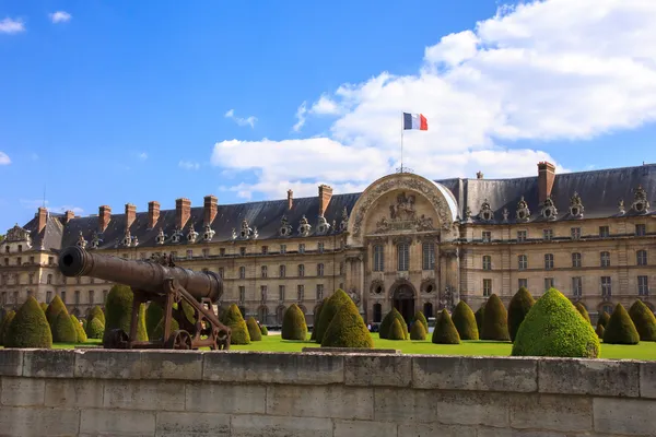 Les Invalides (The National Residence of the Invalids) in Paris, — Stock Photo, Image