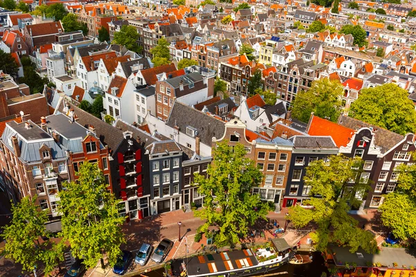 Uitzicht op de stad Amsterdam van westerkerk, holland, Nederland. — Stockfoto