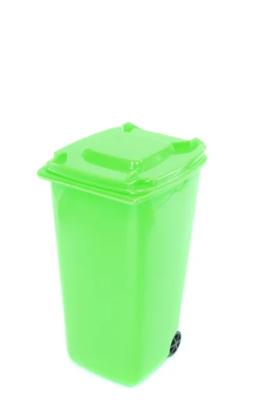 Зеленая мусорная корзина — стоковое фото