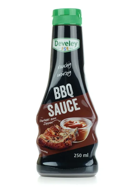 Een fles develey BBQ-saus — Stockfoto