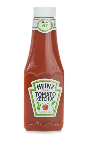 Uma garrafa de plástico de Heinz Tomate Ketchup — Fotografia de Stock