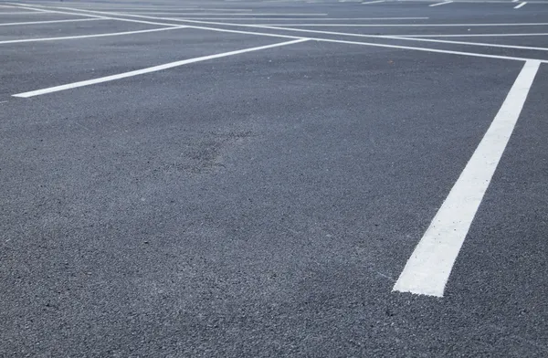 Empty parking spaces — Stock Photo, Image