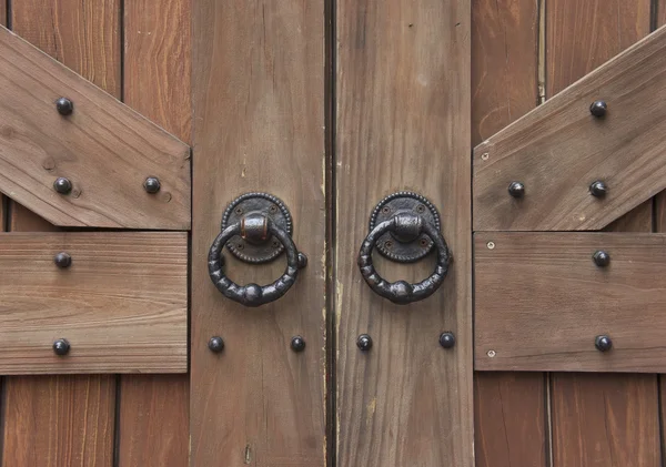 Antigua puerta de madera — Foto de Stock