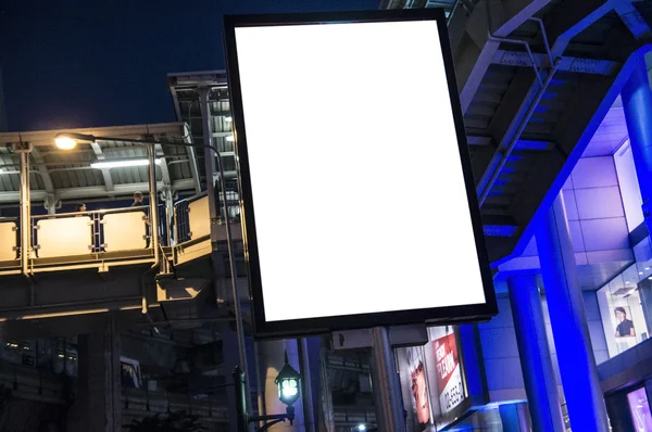 Leeres Schild Stadtnacht — Stockfoto