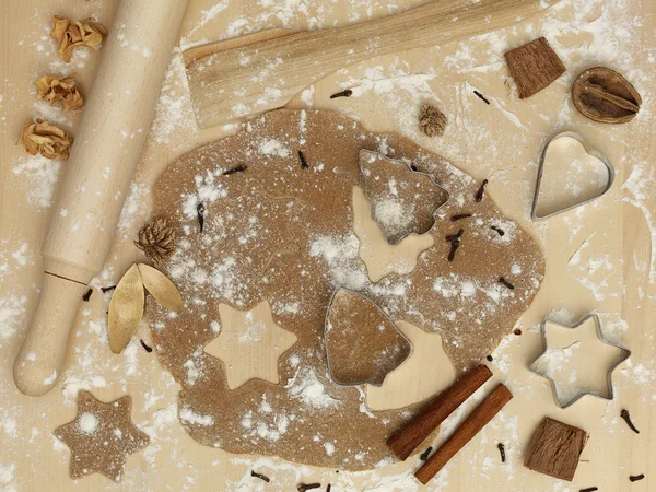 Forms of metal rolling pin flour cinnamon xmas — Stock Photo, Image