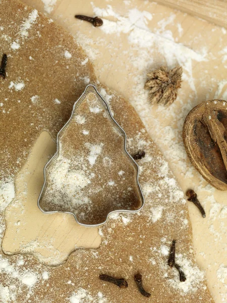Zencefilli kurabiye şeklinde ağaç — Stok fotoğraf