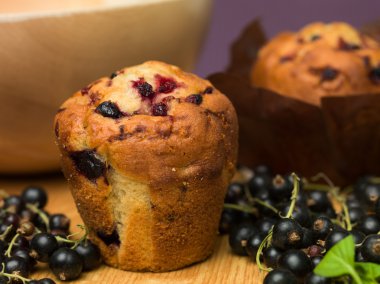 geleneksel blackcurrant muffins