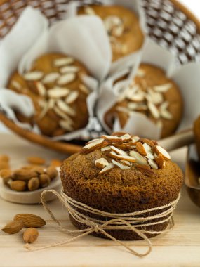 badem lezzetli muffins