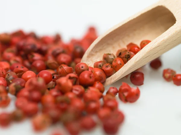 Detalle de peper rojo y objeto de madera —  Fotos de Stock