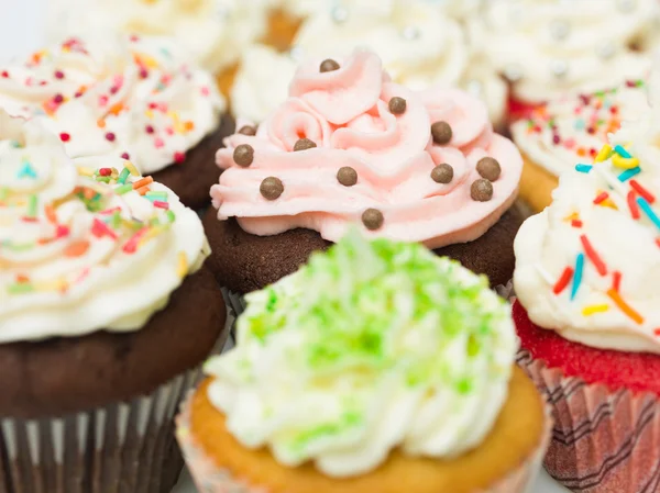 Πολύχρωμα cupcakes — Φωτογραφία Αρχείου