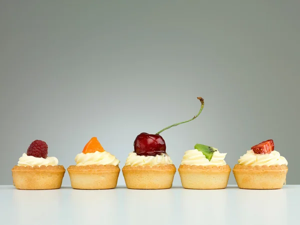 çizgi halinde düzenlenmiş tart