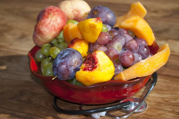 Свежие и здоровые фрукты — стоковое фото