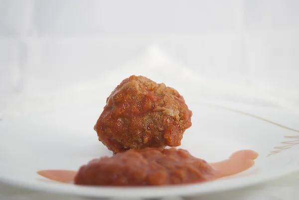 Rissole of mincemeat with tomato sauce — Stock Photo, Image