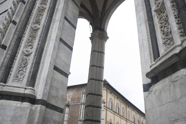 Siena detail van de kathedraal — Stockfoto