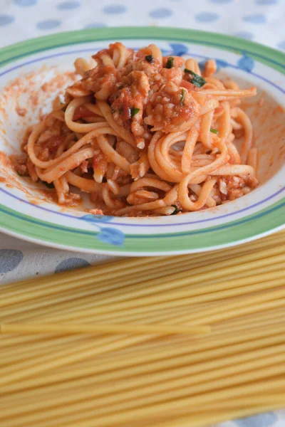 Espaguete Com Ragu Peixe Uma Receita Típica Italiana — Fotografia de Stock