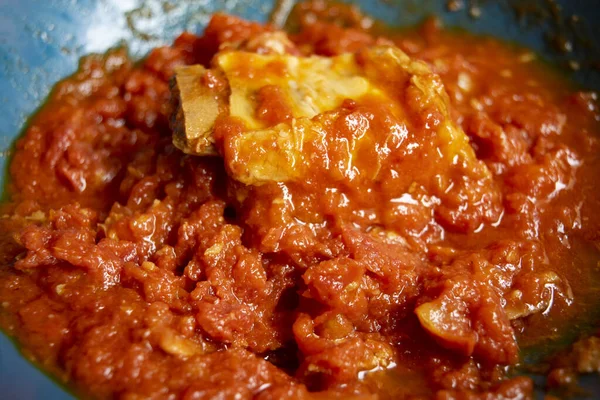 Varkensribbetjes Met Tomatensaus Bovenaanzicht — Stockfoto